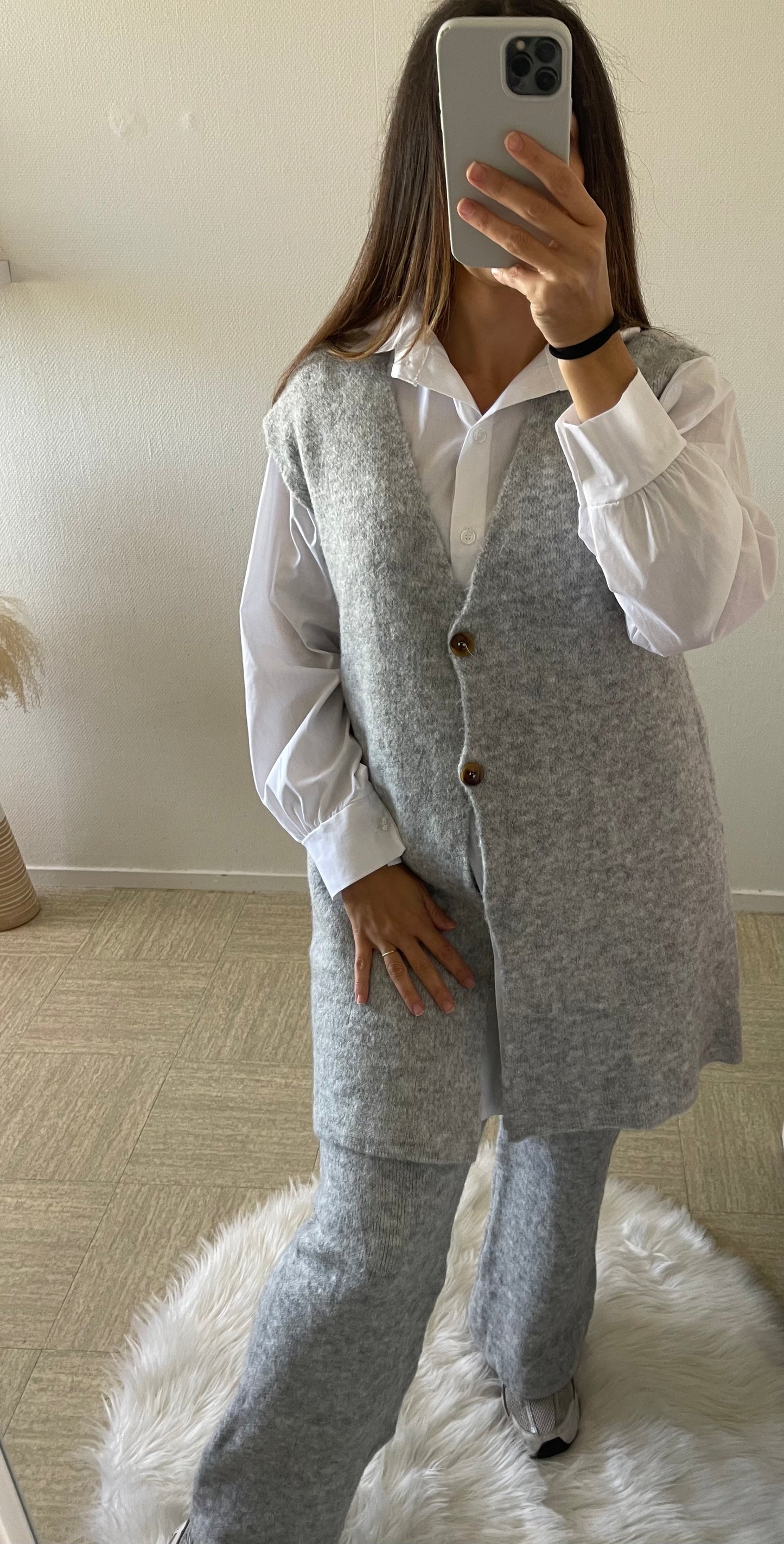 Ensemble gris clair boutonnés