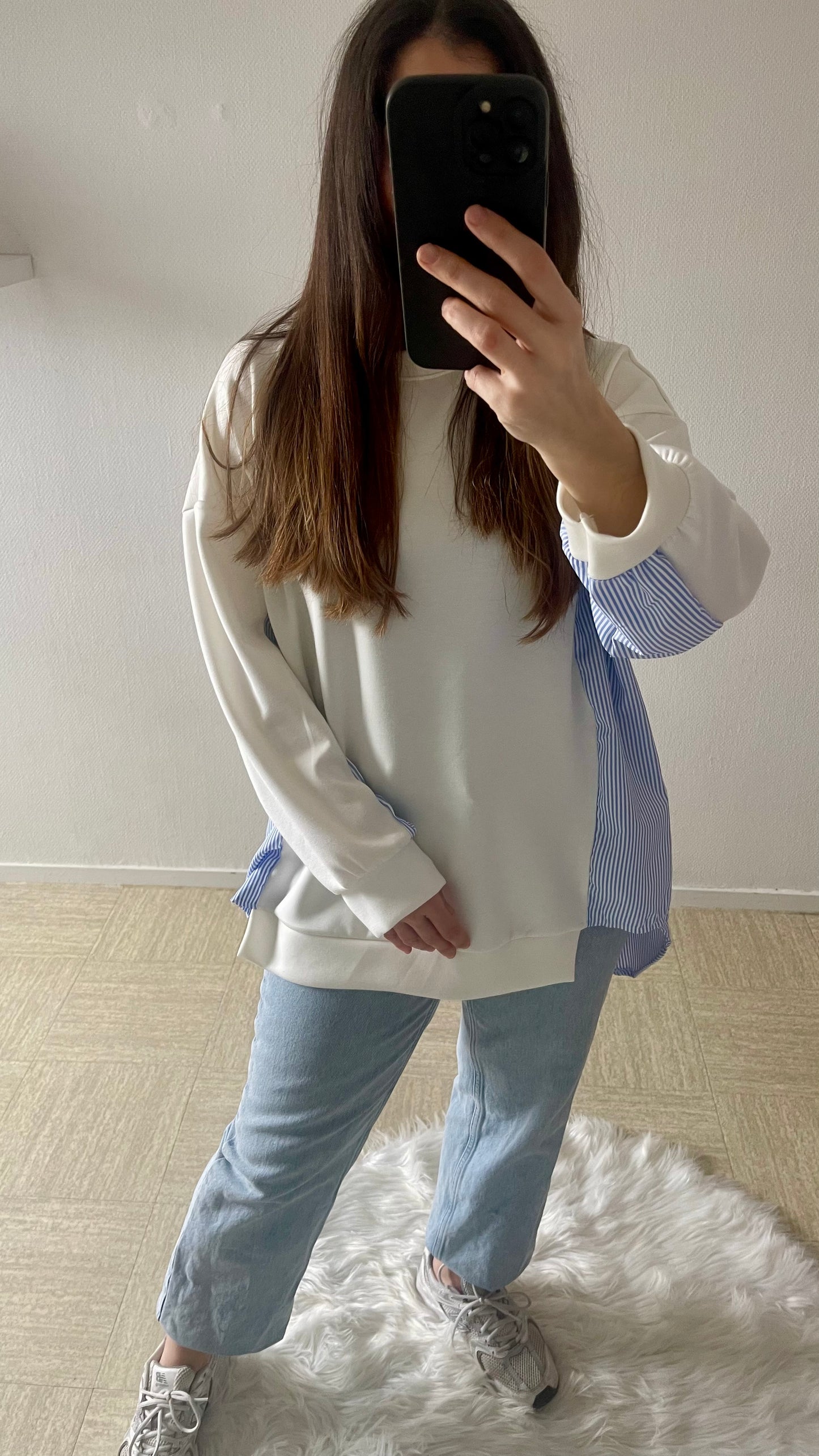 Pull léger blanc rayé bleu