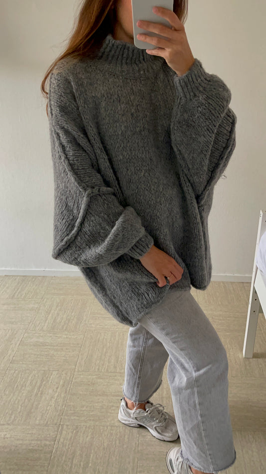 Pull oversize gris