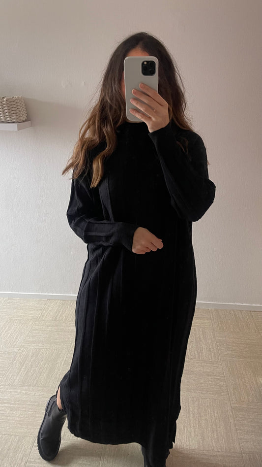 Pull robe black